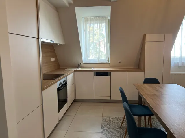 Eladó lakás Győr, Sziget 103 nm