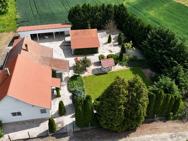 Eladó ház Mohács, Újmohács 100 nm