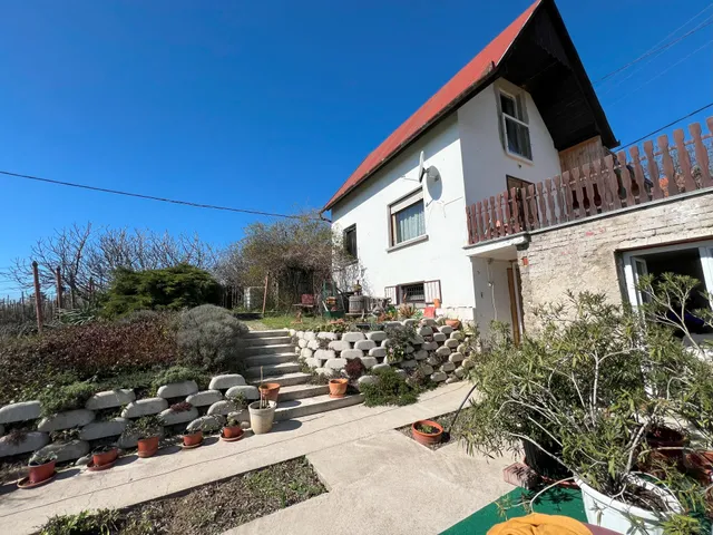 Eladó ház Pécs, Patacs 150 nm