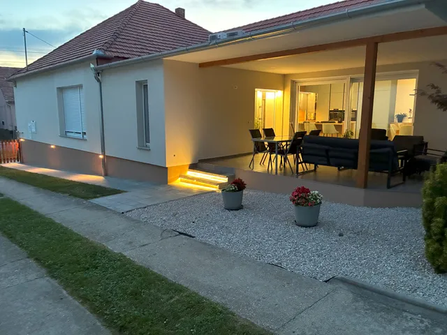 Eladó ház Palotabozsok 154 nm