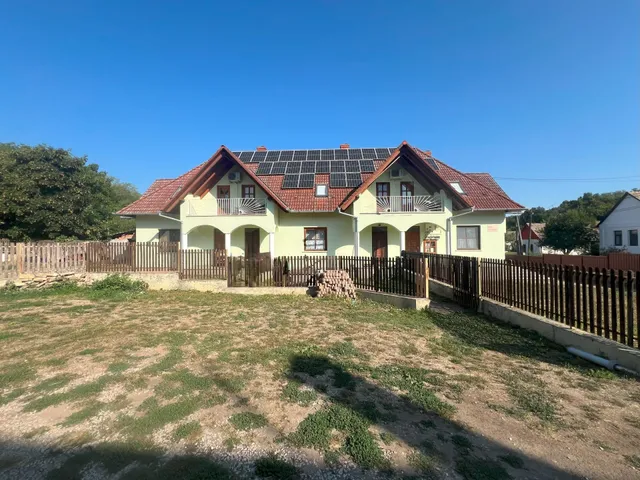 Eladó ház Erdősmárok 330 nm