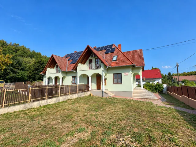 Eladó ház Erdősmárok 330 nm