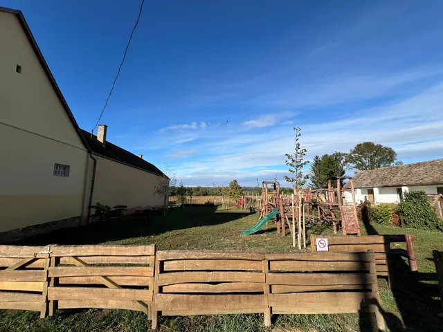 Eladó ház Pócsa 120 nm