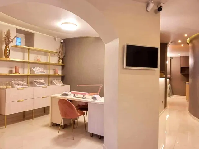 Eladó kereskedelmi és ipari ingatlan Pécs, Rókusdomb 61 nm