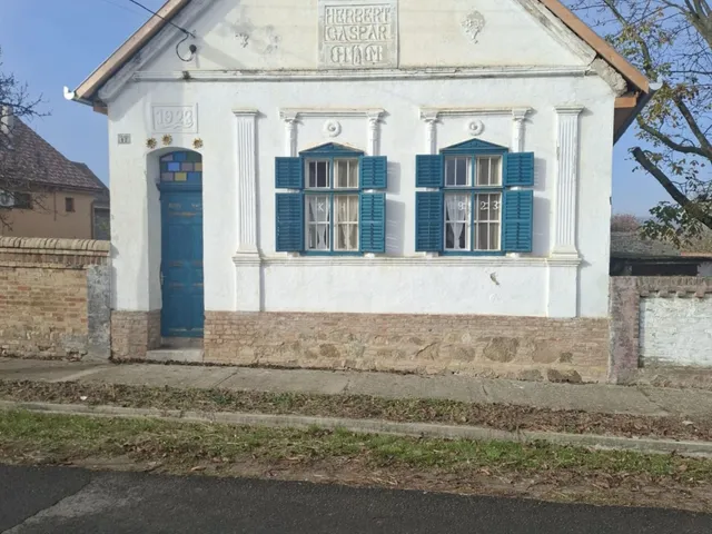 Eladó ház Véménd 200 nm