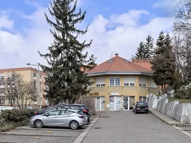 Eladó lakás Pécs, Rókusdomb 61 nm