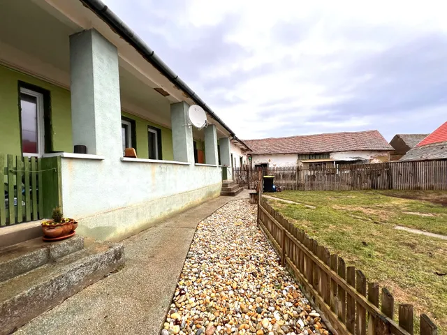 Eladó ház Nagybudmér 100 nm