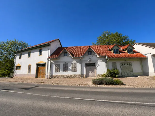 Eladó mezőgazdasági ingatlan Bóly 356 nm