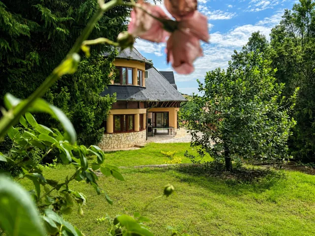 Eladó ház Pécs 420 nm