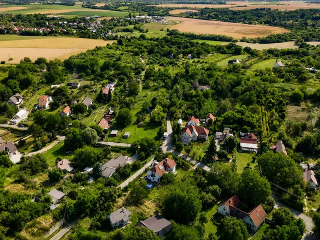Eladó telek Pécs, Postavölgy 2605 nm