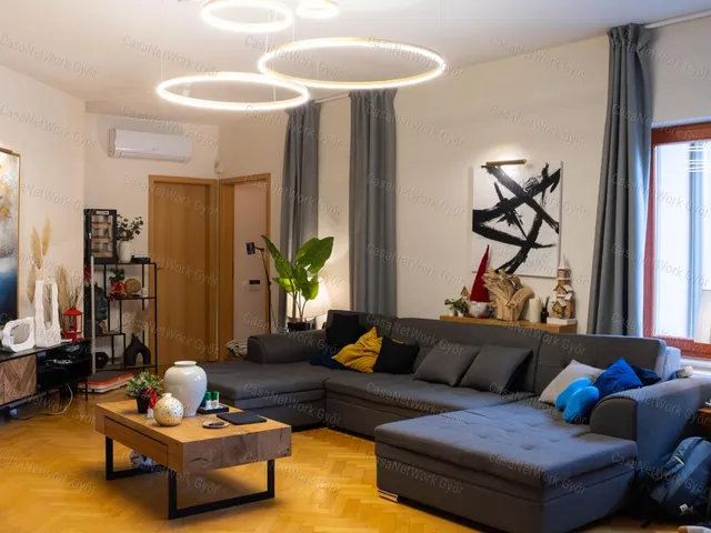 Eladó ház Ikrény 204 nm