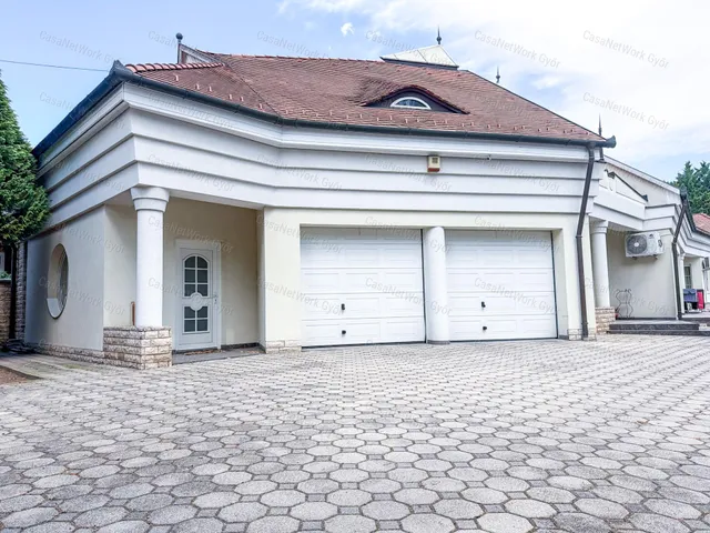 Eladó ház Győr 350 nm