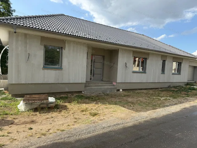 Eladó ház Győr 166 nm
