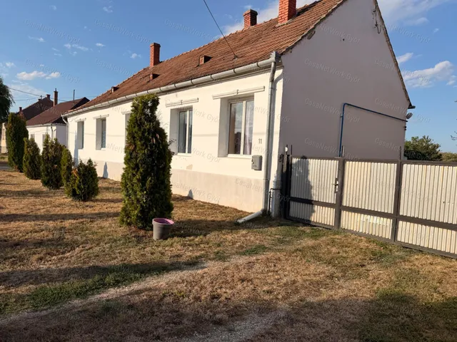 Eladó ház Szil 159 nm