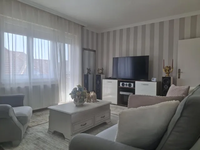 Eladó lakás Debrecen, Sestakert 71 nm