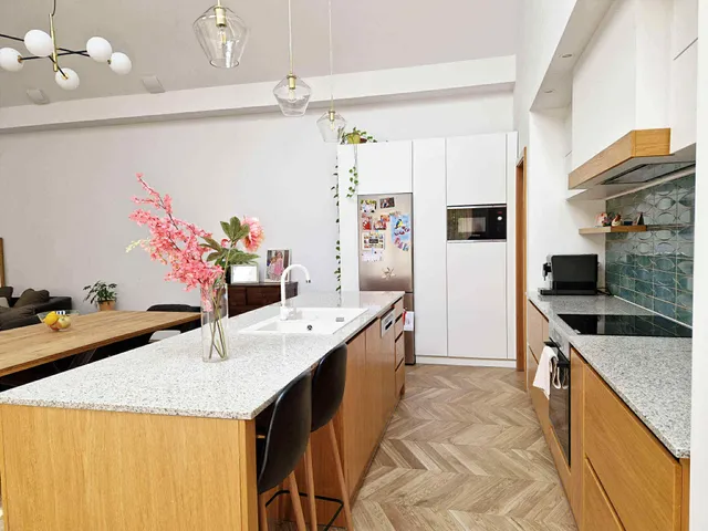 Eladó ház Debrecen, Köntöskert 180 nm