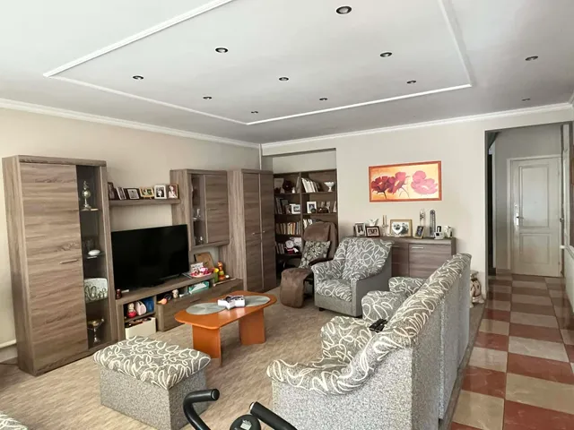 Eladó ház Debrecen, Józsa 180 nm