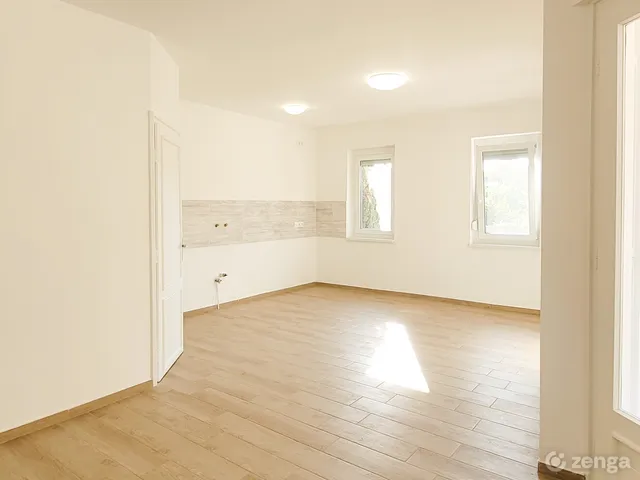 Eladó ház Jászberény, Árok utca 130 nm