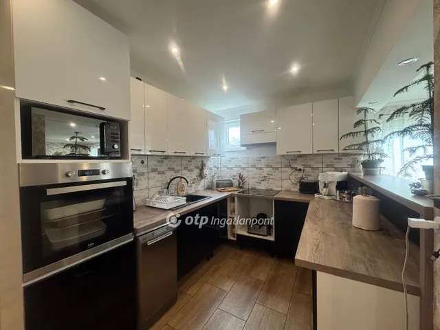 Eladó lakás Érd 135 nm