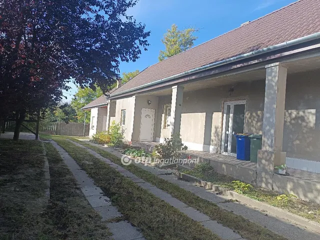 Eladó ház Áporka 157 nm