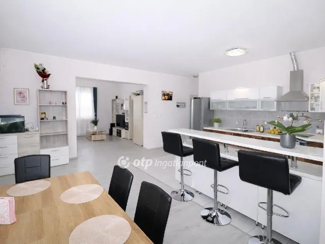 Eladó ház Tass 150 nm