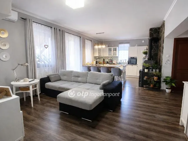 Eladó ház Tököl 85 nm