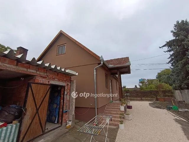 Eladó ház Dömsöd 90 nm