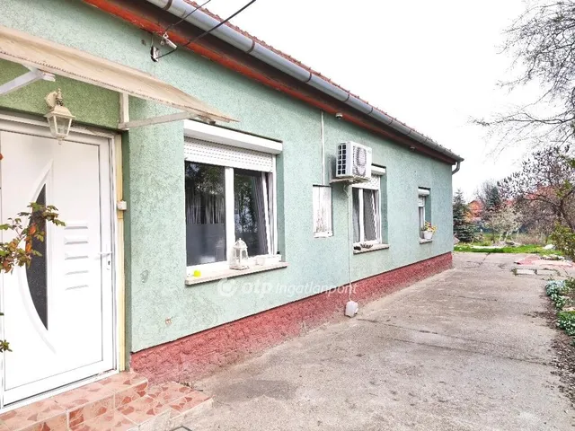 Eladó ház Üllő 77 nm