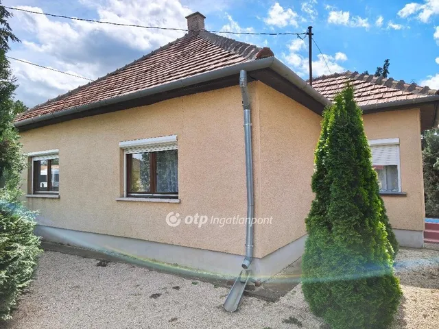 Eladó ház Besnyő 80 nm