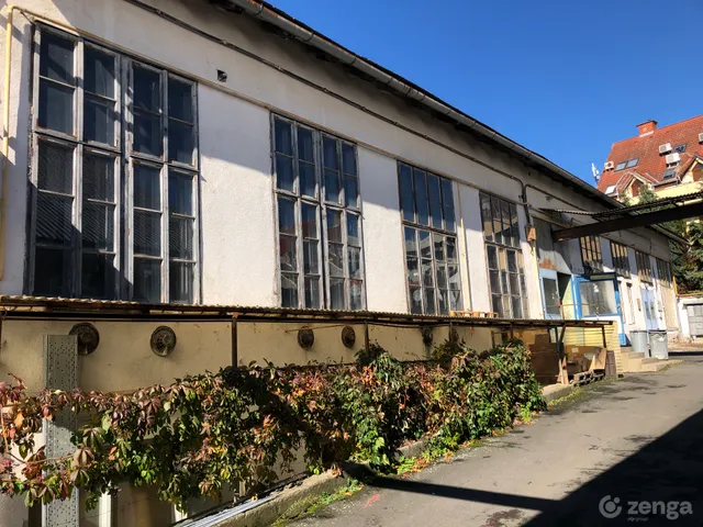 Eladó kereskedelmi és ipari ingatlan Kaposvár, Belváros, Fő utca 1267 nm