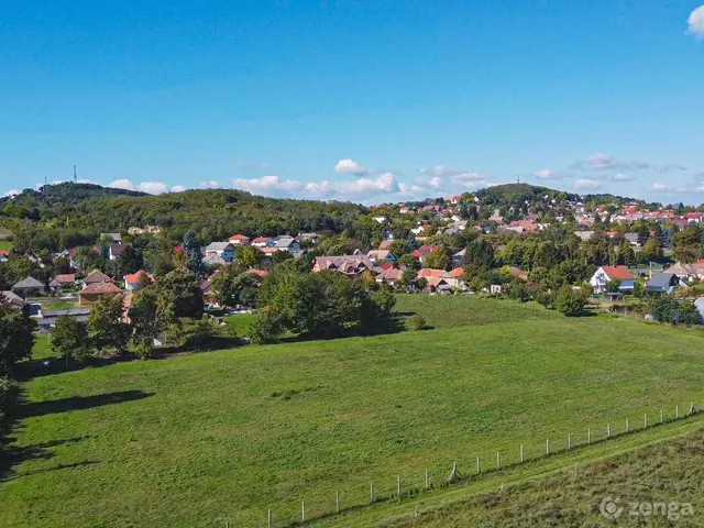 Eladó telek Fonyód, bézsenyi utca 6700 nm