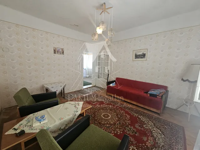 Eladó ház Újszász 65 nm