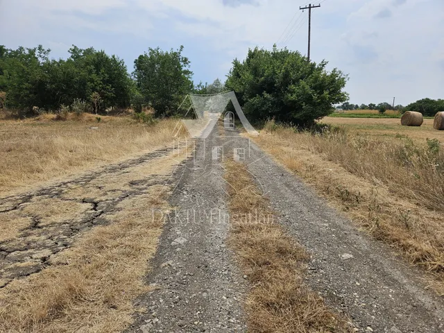 Eladó telek Szolnok 890 nm