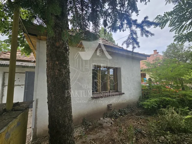 Eladó ház Újszász 49 nm
