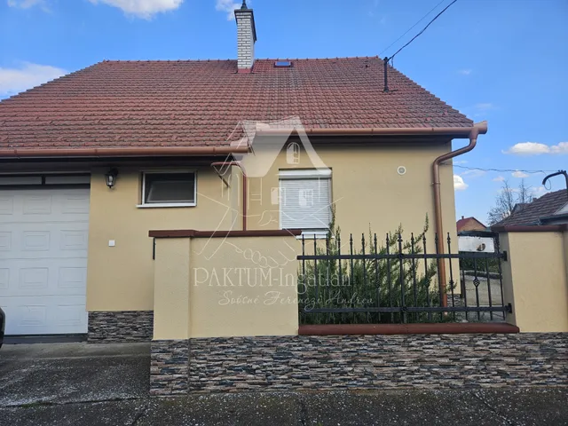 Eladó ház Tiszajenő 113 nm