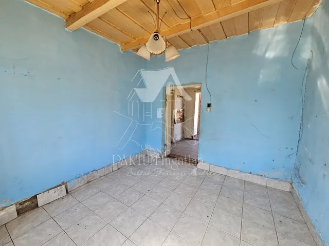 Eladó ház Újszász 31 nm