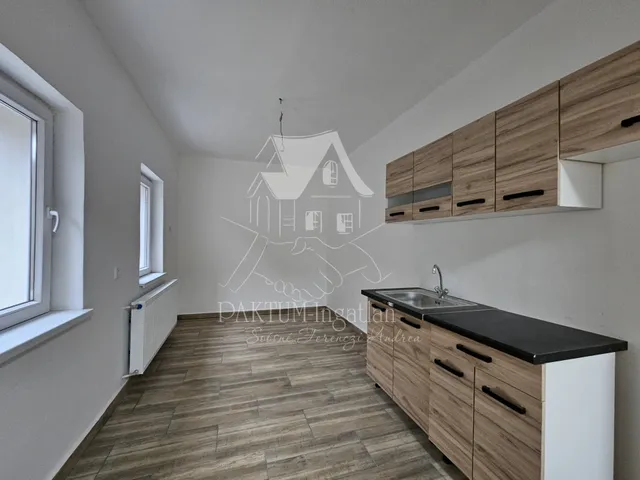 Eladó ház Szolnok 98 nm