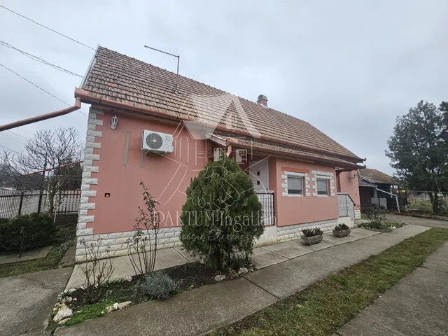 Eladó ház Rákócziújfalu 75 nm