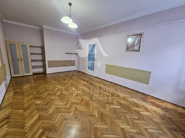 Eladó lakás Szolnok 38 nm