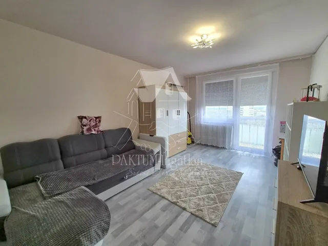 Eladó lakás Szolnok 74 nm