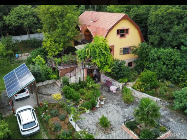 Eladó ház Vonyarcvashegy 220 nm