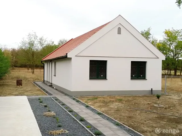 Eladó ház Gönyű 96 nm