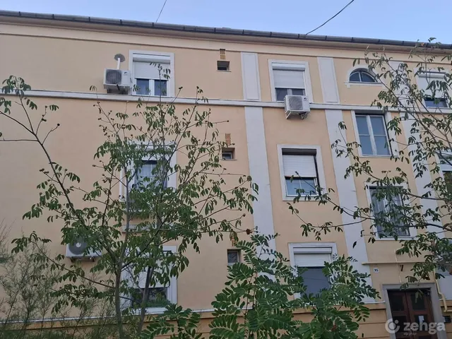Eladó lakás Tata, Kertváros 54 nm