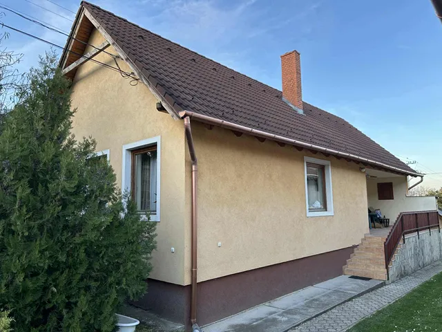 Eladó ház Győrújbarát 73 nm