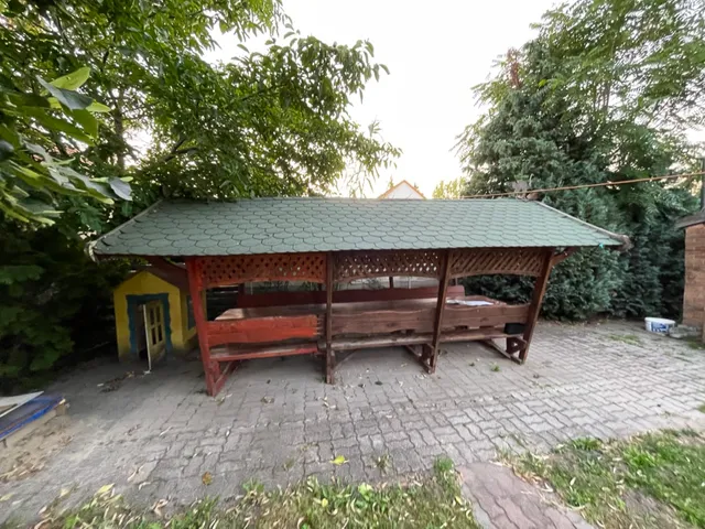 Eladó ház Jászárokszállás 400 nm
