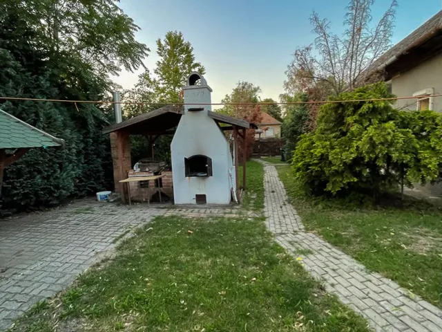Eladó ház Jászárokszállás 400 nm