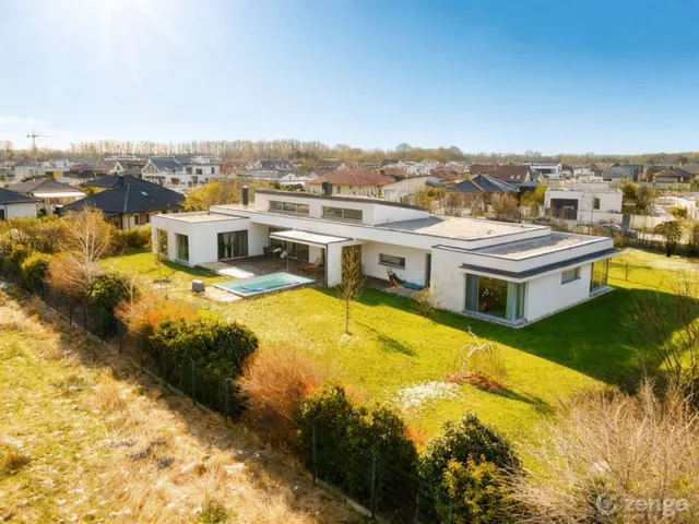 Eladó ház Mosonmagyaróvár, Duna lakópark 300 nm