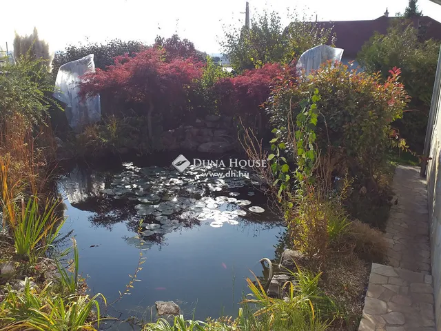 Eladó ház Kulcs 236 nm