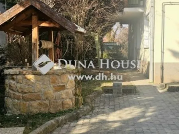 Eladó ház Budakeszi 240 nm
