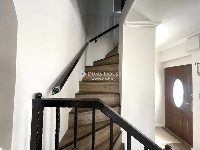 Eladó ház Érd 220 nm
